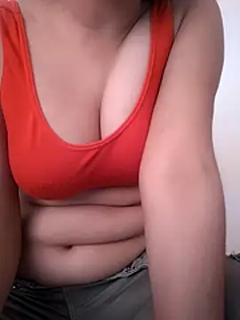 GoddessShristi online show from November 18, 2025, 6:07 am