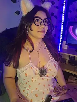 MegXo online show from October 22, 2025, 6:35 am