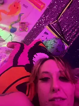 Snapshot of darnette_daisy chatting on November 8, 2025, 7:08 am darnette daisy online show from November 8, 2025, 7:08 am