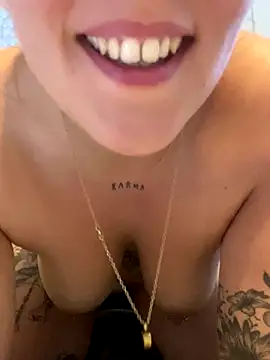 Snapshot of anonyme_hot47 chatting on October 10, 2025, 8:35 am anonyme hot47 online show from October 10, 2025, 8:35 am