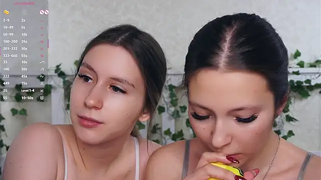 Snapshot of GabrielleLynchard chatting on February 12, 2026, 9:43 pm GabrielleLynchard online show from February 12, 2026, 9:43 pm