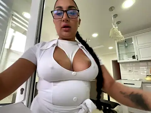 Sinaya-3 online show from November 25, 2025, 1:22 pm