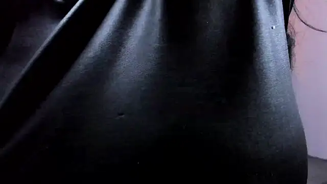 SOFIA SACRLETT online show from November 28, 2025, 1:14 pm