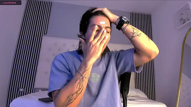 toji luxxer online show from November 17, 2025, 8:14 pm