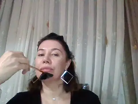 Lomivah online show from November 4, 2025, 5:12 pm