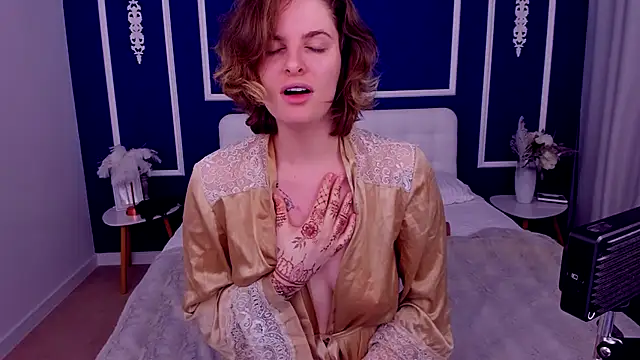 SabrinaRayX online show from November 12, 2025, 7:31 am