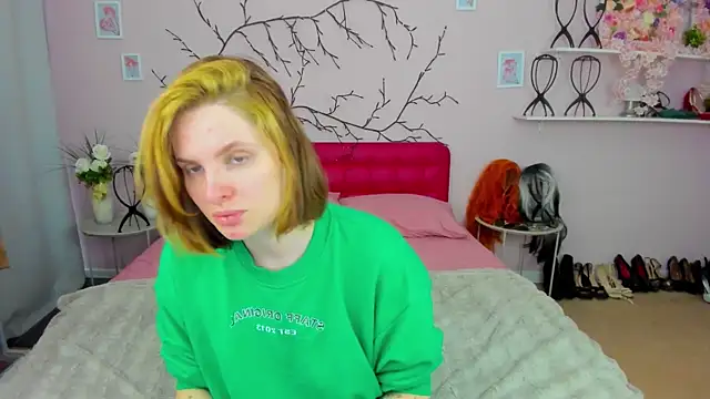 Snapshot of SabrinaRayX chatting on February 24, 2026, 1:09 pm SabrinaRayX online show from February 24, 2026, 1:09 pm