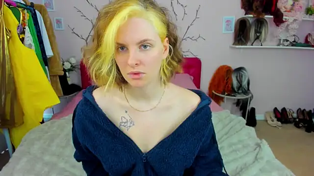 Snapshot of SabrinaRayX chatting on February 27, 2026, 7:52 am SabrinaRayX online show from February 27, 2026, 7:52 am