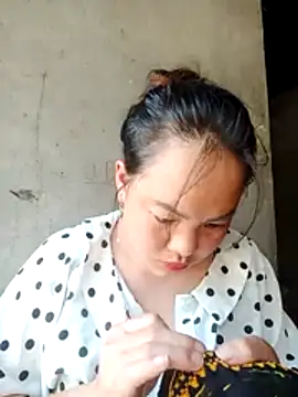 emilyzz online show from March 31, 2026, 8:04 am