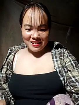 emilyzz online show from April 1, 2026, 2:14 pm