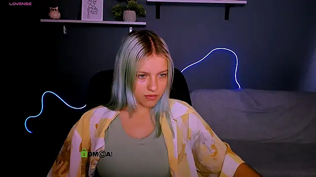 kaela spell  online show from September 24, 2025, 1:03 pm