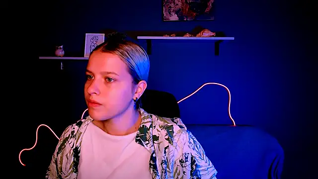 kaela spell  online show from October 12, 2025, 8:46 am