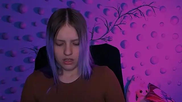 kaela spell  online show from April 29, 2026, 2:26 am