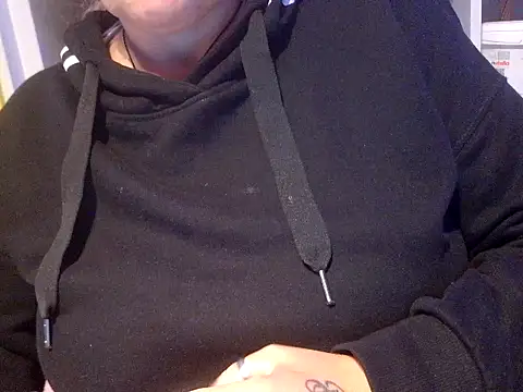 Snapshot of Milf_Lady_Frankfurt chatting on September 28, 2025, 7:19 pm Milf Lady Frankfurt online show from September 28, 2025, 7:19 pm