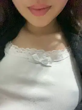 Snapshot of Bella_sexy98 chatting on January 14, 2026, 7:25 am Bella sexy98 online show from January 14, 2026, 7:25 am