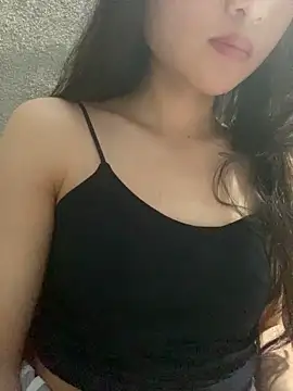 Snapshot of Bella_sexy98 chatting on March 1, 2026, 6:15 am Bella sexy98 online show from March 1, 2026, 6:15 am