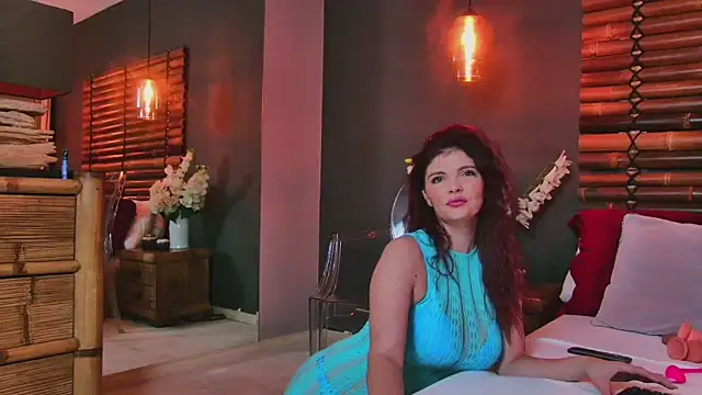 Snapshot of DesireeKeys chatting on December 15, 2025, 5:12 am DesireeKeys online show from December 15, 2025, 5:12 am