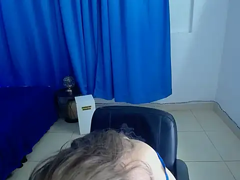 Snapshot of Cordelia_Perlman chatting on December 13, 2025, 8:25 pm Cordelia Perlman online show from December 13, 2025, 8:25 pm