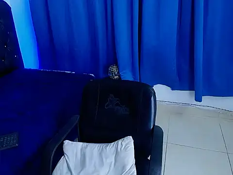 Snapshot of Cordelia_Perlman chatting on December 14, 2025, 8:30 am Cordelia Perlman online show from December 14, 2025, 8:30 am