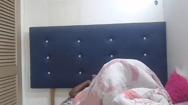 Snapshot of bemymasterlovers chatting on November 16, 2025, 9:37 am bemymasterlovers online show from November 16, 2025, 9:37 am