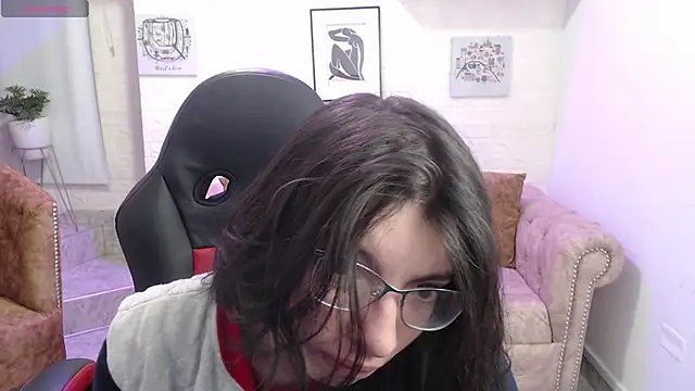 alllyson  online show from November 17, 2025, 10:04 pm