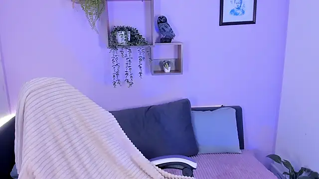 Snapshot of MadissonCooper_ chatting on September 30, 2025, 6:46 pm MadissonCooper  online show from September 30, 2025, 6:46 pm