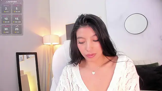 Snapshot of Tiffany_Low chatting on November 8, 2025, 1:22 pm Tiffany Low online show from November 8, 2025, 1:22 pm