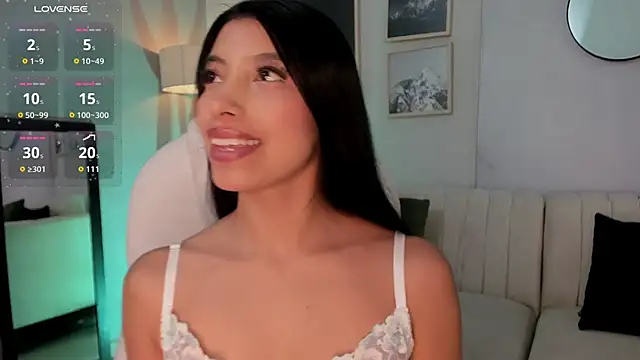 Snapshot of Tiffany_Low chatting on January 16, 2026, 1:04 pm Tiffany Low online show from January 16, 2026, 1:04 pm