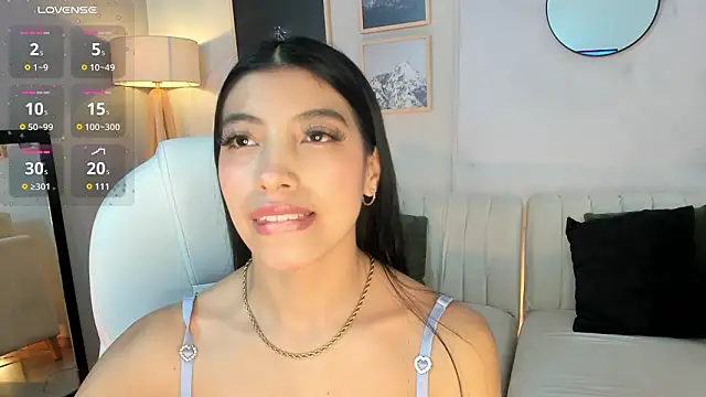 Snapshot of Tiffany_Low chatting on February 26, 2026, 3:55 pm Tiffany Low online show from February 26, 2026, 3:55 pm