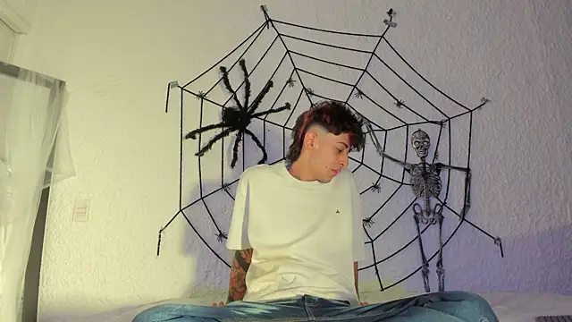 j martony online show from October 23, 2025, 12:04 pm