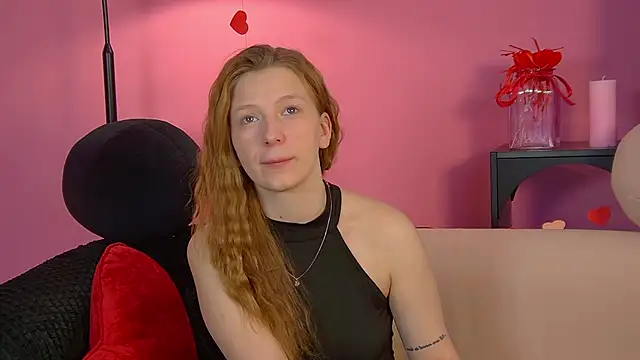 Snapshot of BeatriceBinoche chatting on February 14, 2026, 6:43 am BeatriceBinoche online show from February 14, 2026, 6:43 am