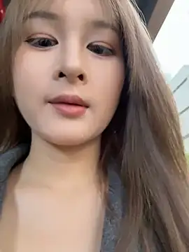 yuki june online show from February 12, 2026, 10:21 am