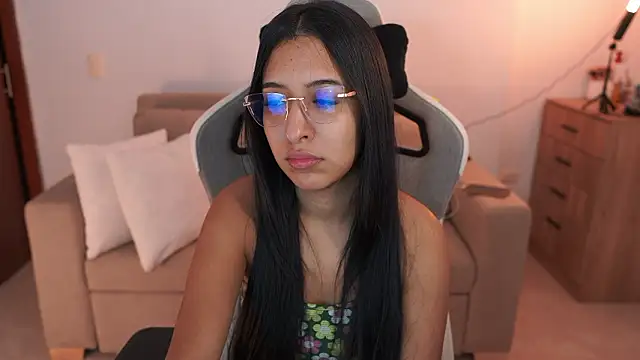 Snapshot of Valerygomez02 chatting on March 8, 2026, 1:48 pm Valerygomez02 online show from March 8, 2026, 1:48 pm