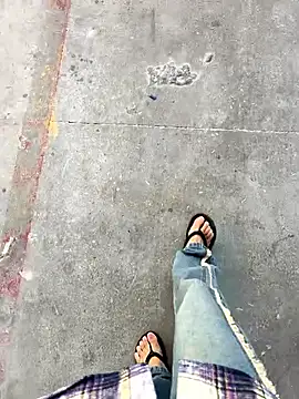 Zengyuquan online show from December 17, 2025, 1:11 am