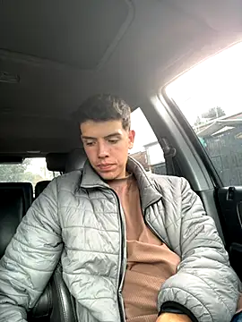 Snapshot of mattebret11 chatting on November 3, 2025, 6:09 pm mattebret11 online show from November 3, 2025, 6:09 pm