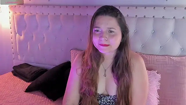 sophiee09  online show from November 25, 2025, 2:50 pm