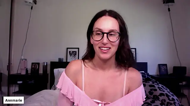 Snapshot of annmarieferrara chatting on February 13, 2026, 4:47 pm annmarieferrara online show from February 13, 2026, 4:47 pm