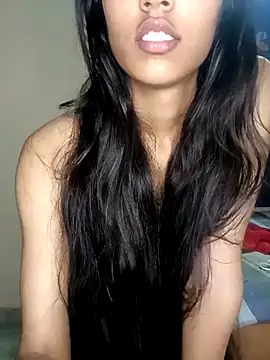 reetika6375 online show from September 22, 2025, 12:51 pm