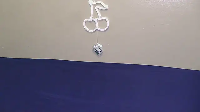 Serafynn online show from November 14, 2025, 9:13 pm