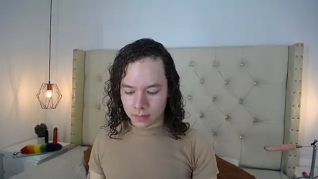 bycandy  online show from November 12, 2025, 12:27 pm