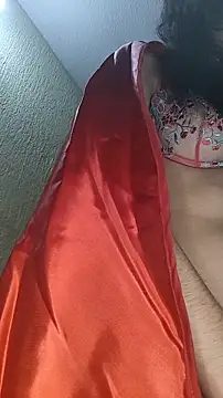 Emily-hottson online show from November 2, 2025, 4:59 am