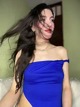 Emily-hottson online show from May 28, 2026, 2:20 am