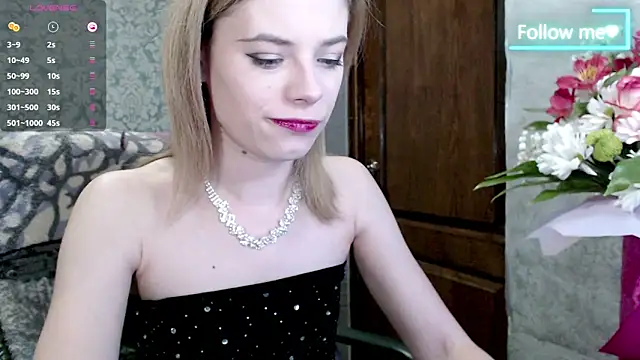 Snapshot of Kate__Loves chatting on December 3, 2025, 6:06 pm Kate Loves online show from December 3, 2025, 6:06 pm