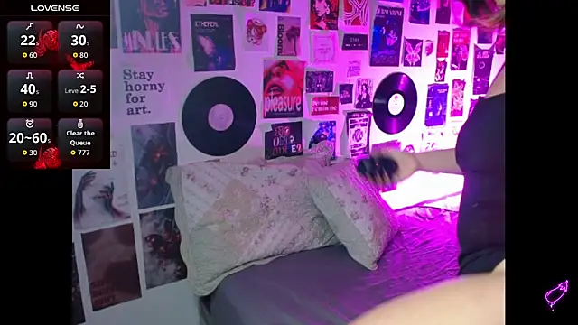 Roxy f w online show from March 20, 2026, 10:03 pm