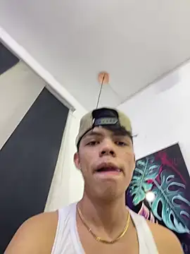 Zacktorres  online show from July 13, 2026, 12:57 am