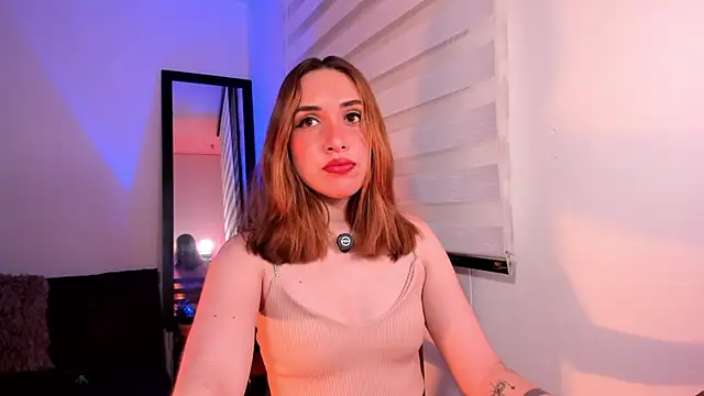 SarahCastillo  online show from October 4, 2025, 3:26 am