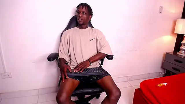 Snapshot of SkylerBigxxx chatting on October 16, 2025, 4:02 am SkylerBigxxx online show from October 16, 2025, 4:02 am