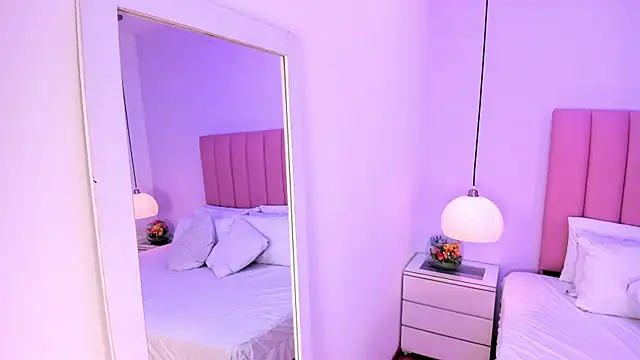 Amy Ferreira online show from October 5, 2025, 3:16 am