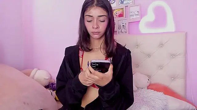 Yuni kim online show from November 6, 2025, 3:57 pm