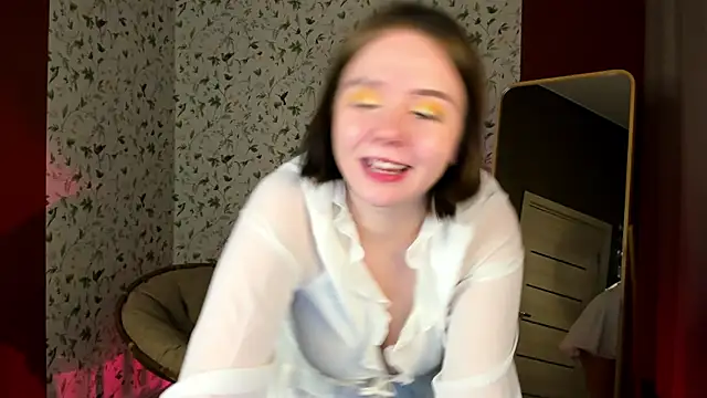 Sophi X online show from December 3, 2025, 8:07 pm